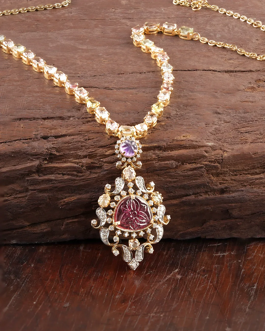 Tapsee Pendant Necklace - Image 4